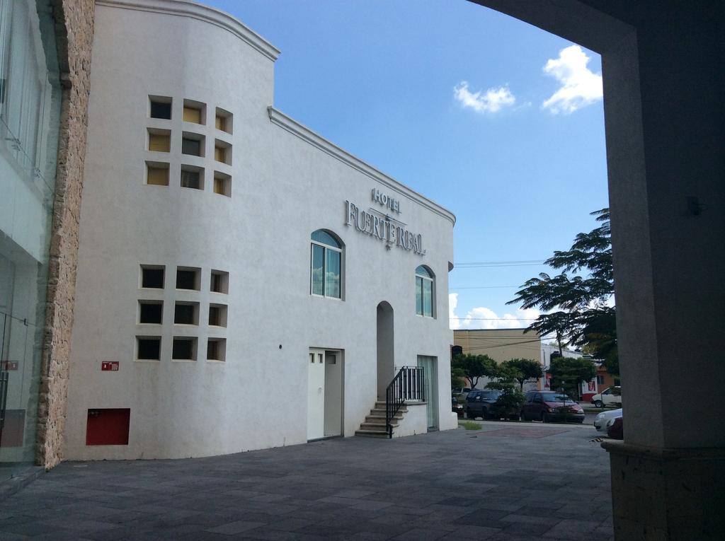 Hotel Fuerte Real Ciudad Guzman Exterior foto